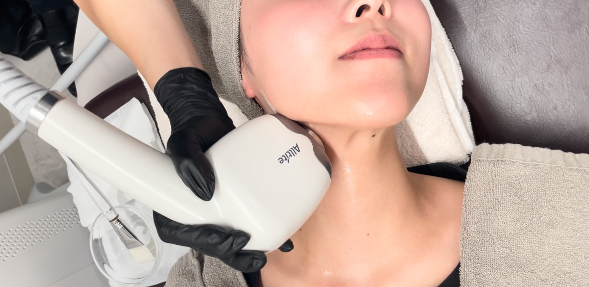 オールタイト施術中の様子